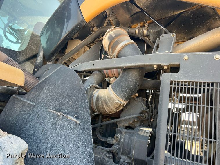 image for item DN3056 2013 Challenger MT965C  4WD tractor