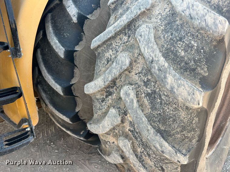 image for item DN3056 2013 Challenger MT965C  4WD tractor