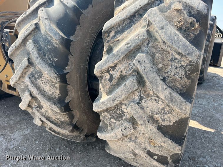 image for item DN3056 2013 Challenger MT965C  4WD tractor