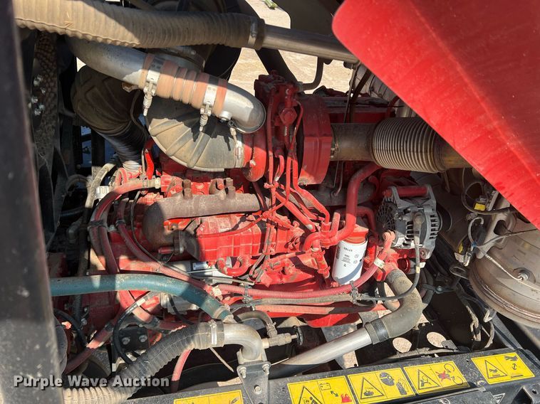 image for item DN3057 2017 MacDon M1240  swather / windrower