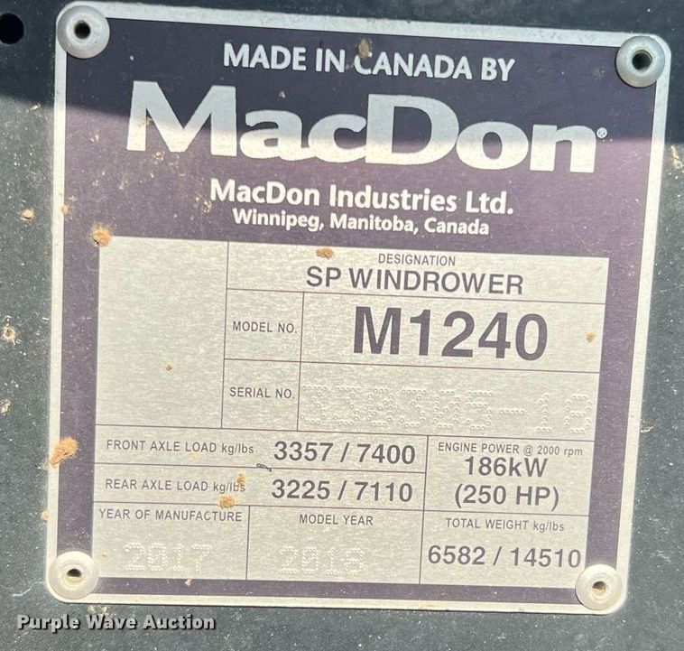 image for item DN3057 2017 MacDon M1240  swather / windrower