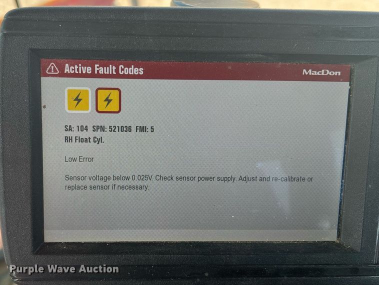 image for item DN3057 2017 MacDon M1240  swather / windrower