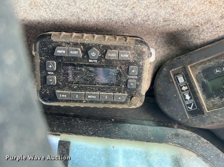 image for item DN3059 2019 John Deere 333G  skid steer loader