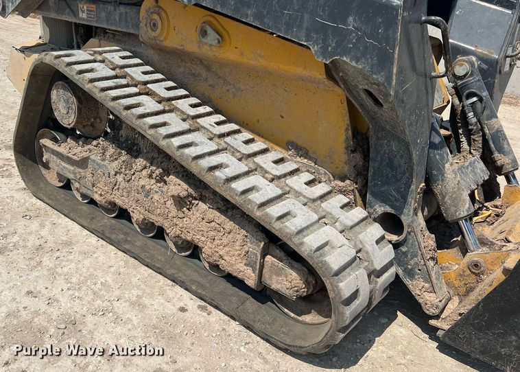 image for item DN3059 2019 John Deere 333G  skid steer loader