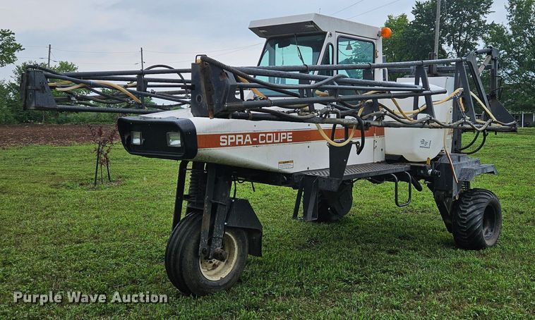 image for item DN8586 SpraCoupe Melroe 220  sprayer