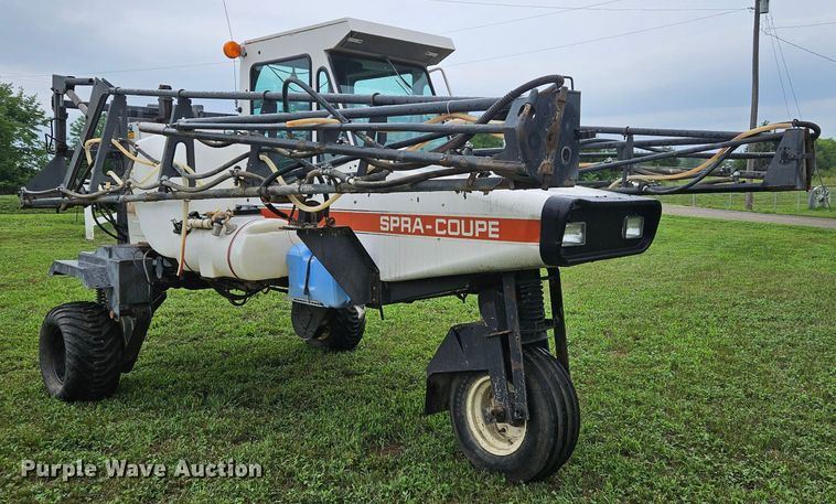 image for item DN8586 SpraCoupe Melroe 220  sprayer