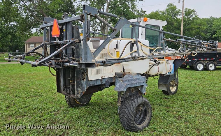 image for item DN8586 SpraCoupe Melroe 220  sprayer