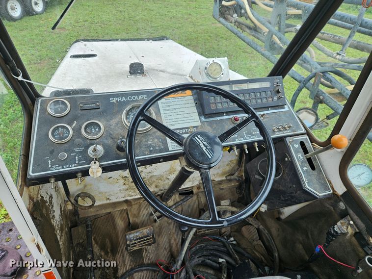 image for item DN8586 SpraCoupe Melroe 220  sprayer