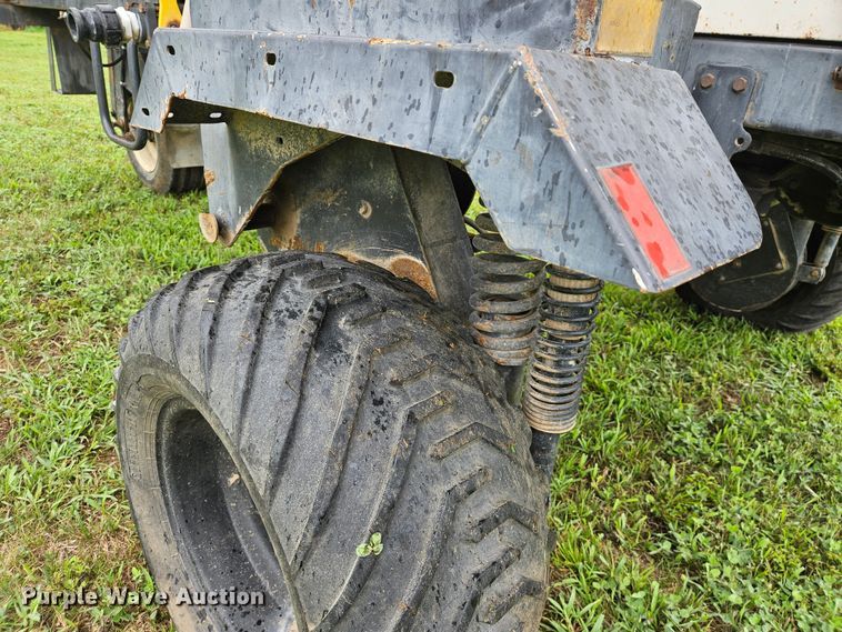 image for item DN8586 SpraCoupe Melroe 220  sprayer