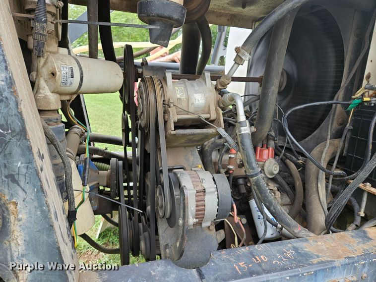 image for item DN8586 SpraCoupe Melroe 220  sprayer