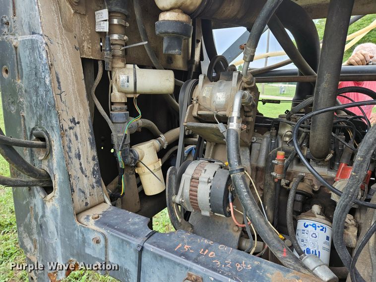 image for item DN8586 SpraCoupe Melroe 220  sprayer