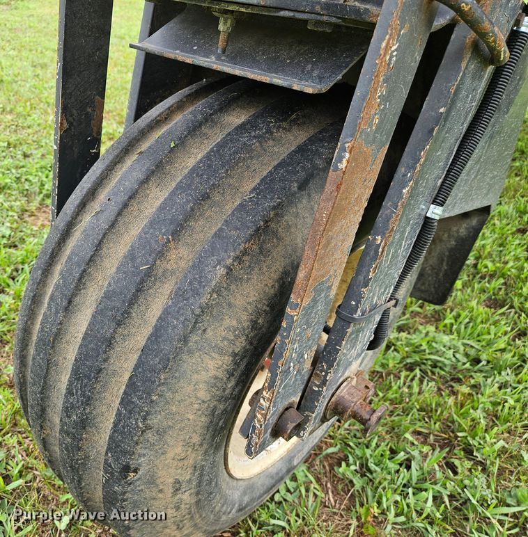 image for item DN8586 SpraCoupe Melroe 220  sprayer