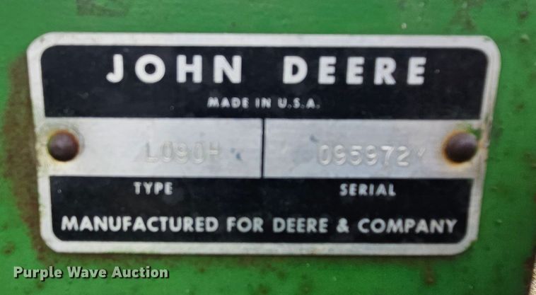image for item DN8587 John Deere 90  skid steer loader
