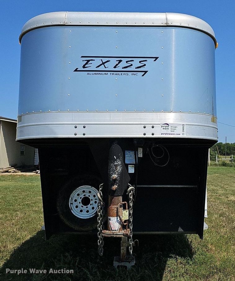 image for item DN8622 2003 Exiss Limited GNHC722T  horse trailer