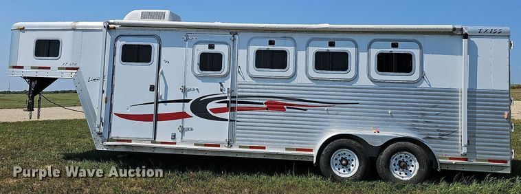 image for item DN8622 2003 Exiss Limited GNHC722T  horse trailer