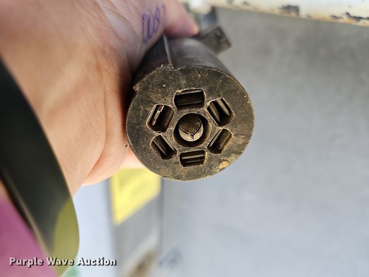 image for item DN8622 2003 Exiss Limited GNHC722T  horse trailer