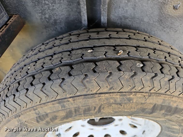 image for item DN8622 2003 Exiss Limited GNHC722T  horse trailer