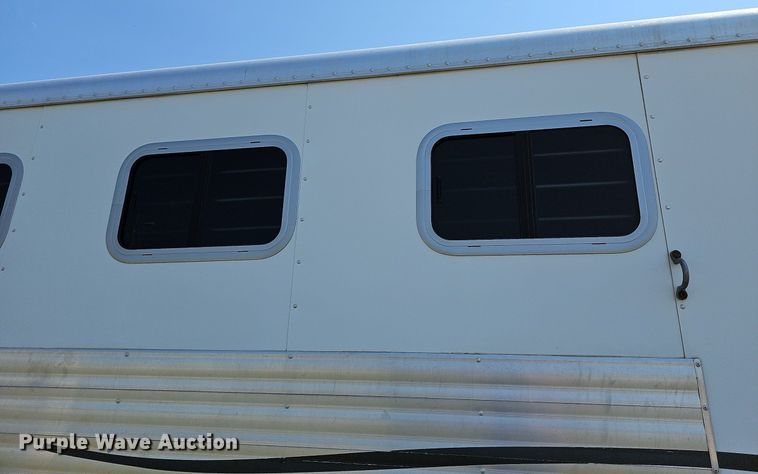 image for item DN8622 2003 Exiss Limited GNHC722T  horse trailer
