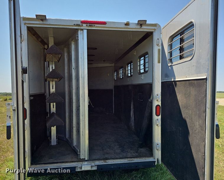 image for item DN8622 2003 Exiss Limited GNHC722T  horse trailer