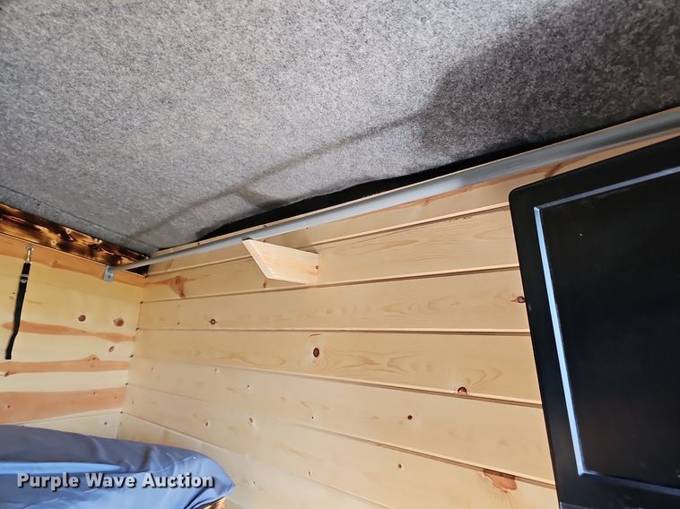 image for item DN8622 2003 Exiss Limited GNHC722T  horse trailer