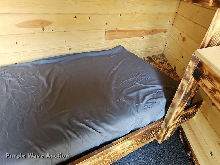 image for item DN8622 2003 Exiss Limited GNHC722T  horse trailer