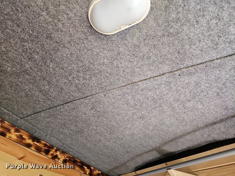 image for item DN8622 2003 Exiss Limited GNHC722T  horse trailer