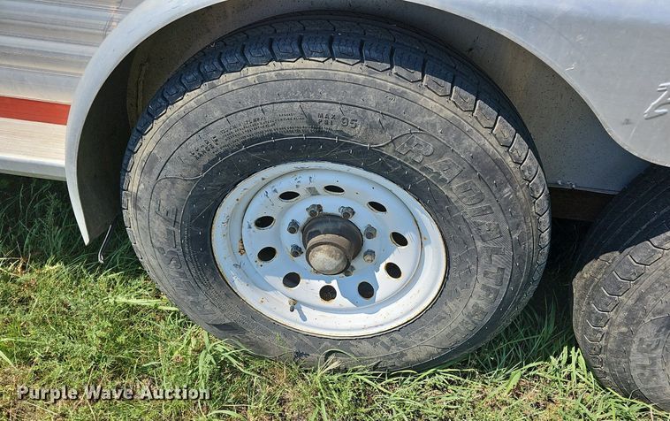 image for item DN8622 2003 Exiss Limited GNHC722T  horse trailer