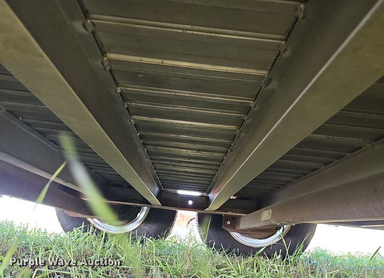 image for item DN8622 2003 Exiss Limited GNHC722T  horse trailer