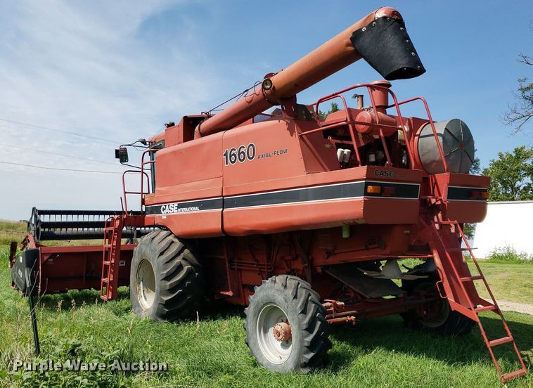 image for item DO2927 1987 Case IH 1660  RWA combine