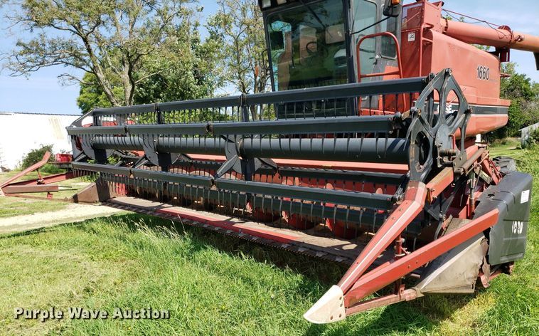 image for item DO2927 1987 Case IH 1660  RWA combine