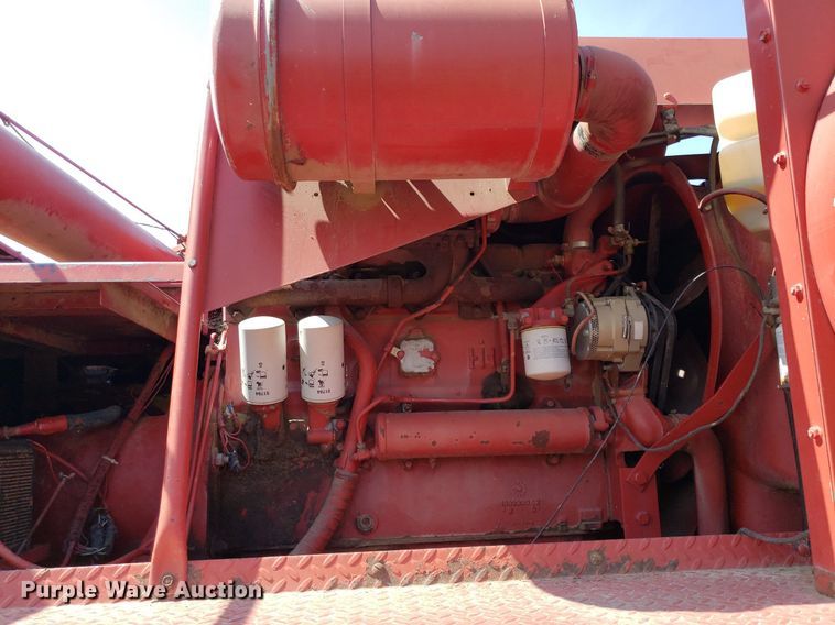 image for item DO2927 1987 Case IH 1660  RWA combine