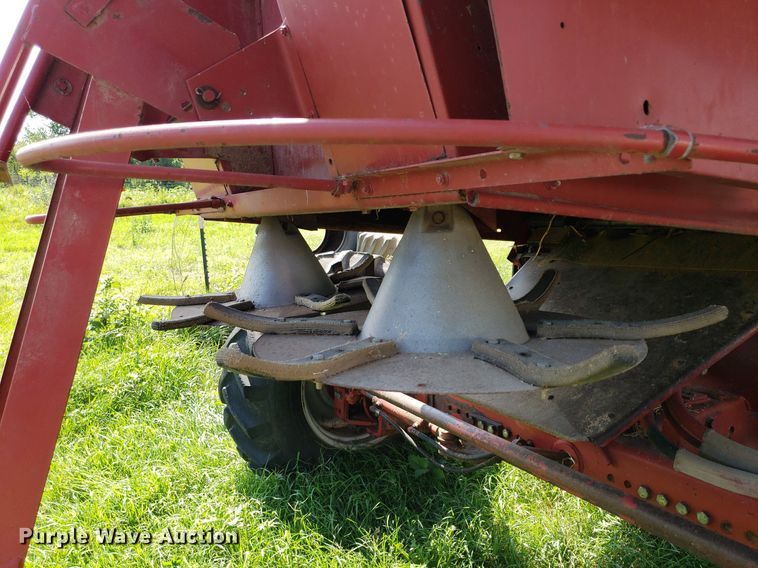 image for item DO2927 1987 Case IH 1660  RWA combine