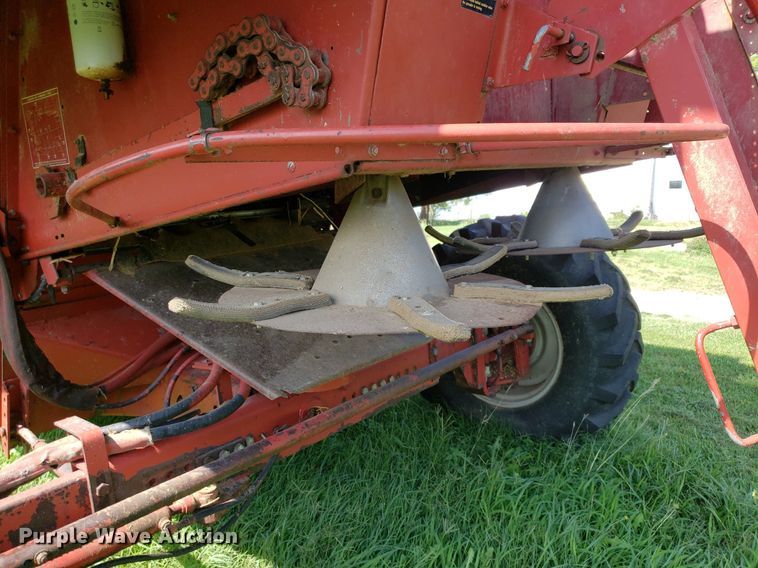 image for item DO2927 1987 Case IH 1660  RWA combine