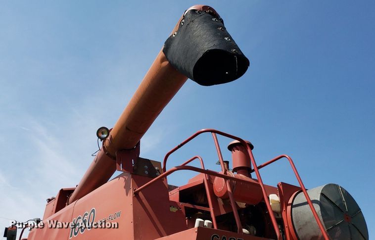 image for item DO2927 1987 Case IH 1660  RWA combine