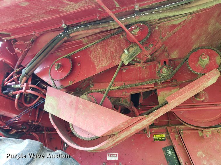image for item DO2927 1987 Case IH 1660  RWA combine