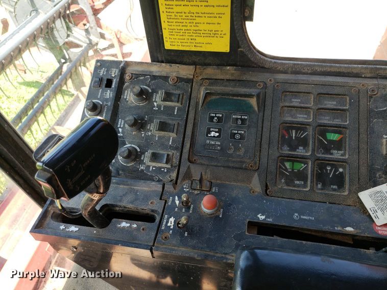 image for item DO2927 1987 Case IH 1660  RWA combine