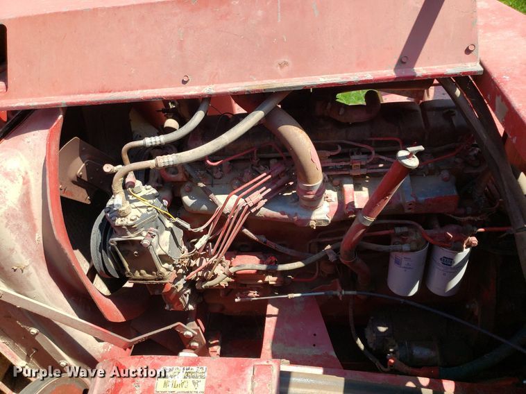 image for item DO2927 1987 Case IH 1660  RWA combine