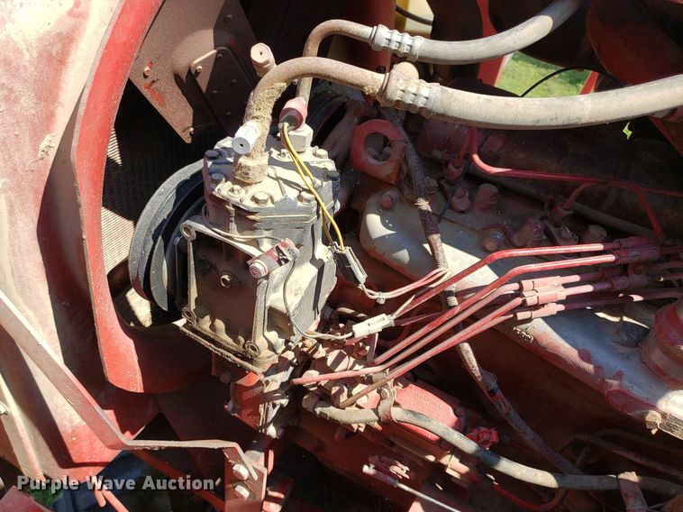 image for item DO2927 1987 Case IH 1660  RWA combine