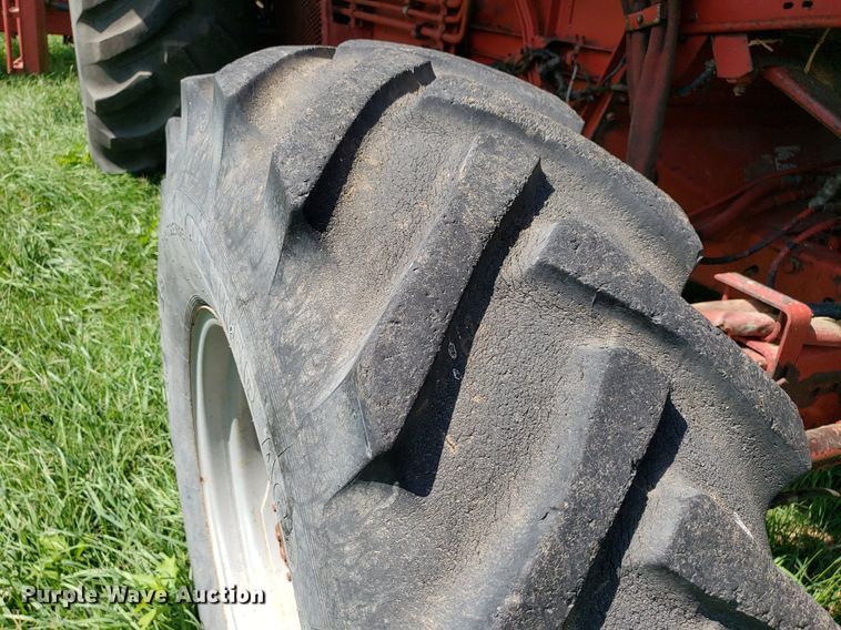 image for item DO2927 1987 Case IH 1660  RWA combine