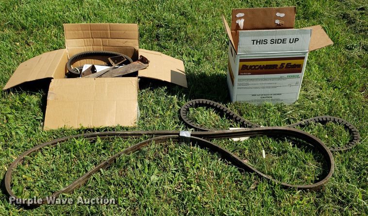 image for item DO2927 1987 Case IH 1660  RWA combine