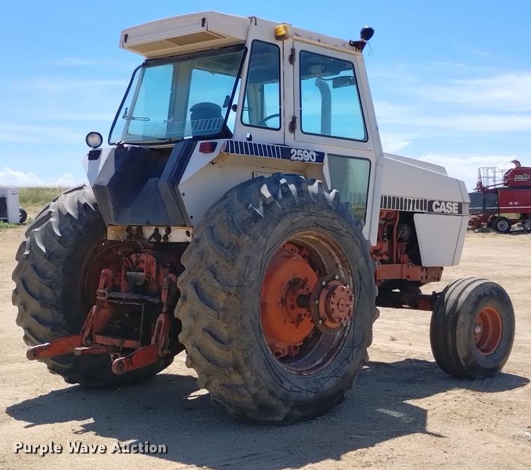 image for item DP3320 1979 Case 2590  tractor