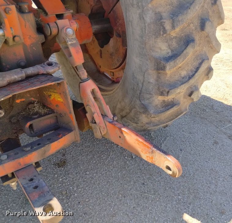 image for item DP3320 1979 Case 2590  tractor