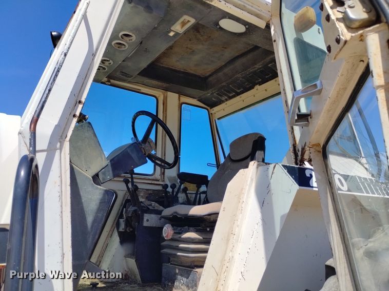 image for item DP3320 1979 Case 2590  tractor