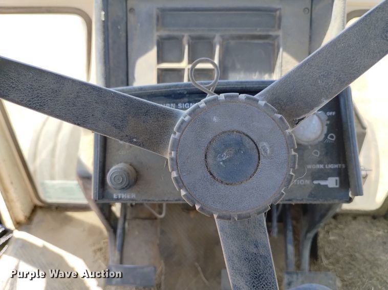 image for item DP3320 1979 Case 2590  tractor