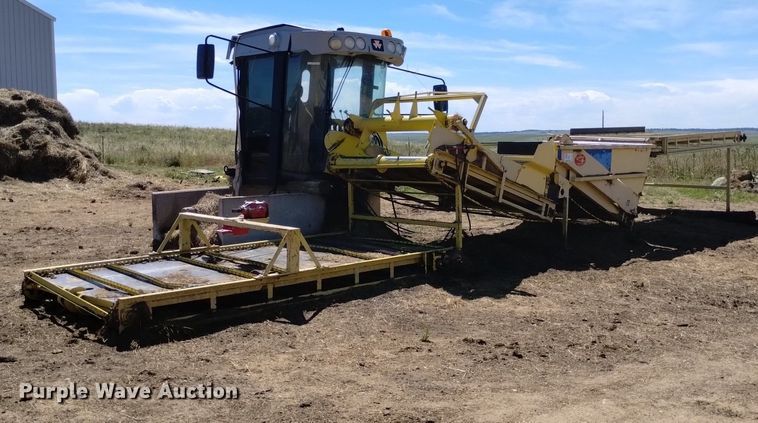 image for item DP3321 T's E-Z Unroller  bale unrolling system