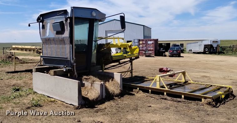 image for item DP3321 T's E-Z Unroller  bale unrolling system