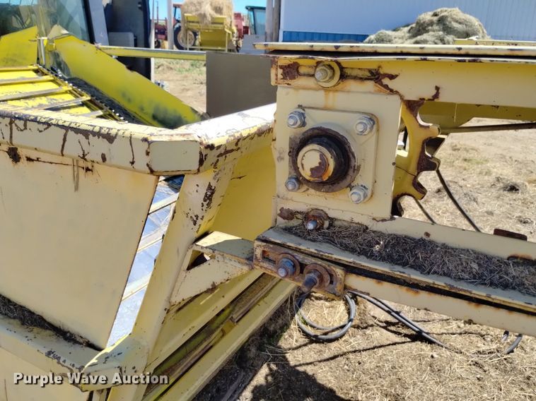 image for item DP3321 T's E-Z Unroller  bale unrolling system