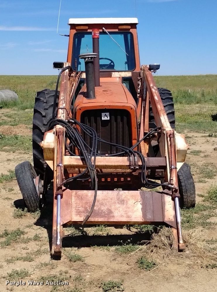 image for item DP3323 1978 Allis Chalmers 7000  tractor