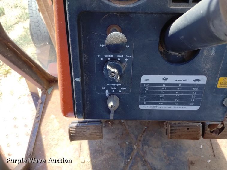 image for item DP3323 1978 Allis Chalmers 7000  tractor