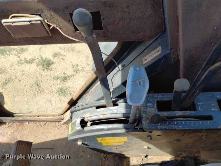 image for item DP3323 1978 Allis Chalmers 7000  tractor